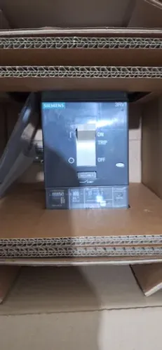 Disjuntor caixa moldada tripolar eletromanético 400v 100A 120KA