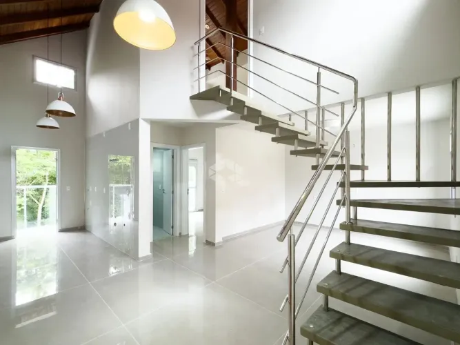 Casa em condomínio fechado a venda em Santo Antônio de Lisboa