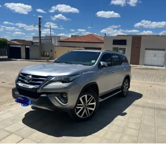 Toyota Hilux SW4 SRX 4X4 2.8 TDI 16V Dies. Aut. 2017