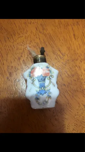 Isqueiro feminino de porcelana 