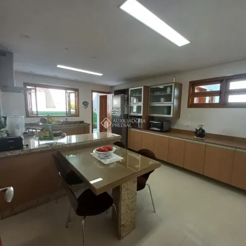 -Residência Alto Padrão à Venda 3dorm 1 Suíte com closet 5vagas- Condomínio Country Park