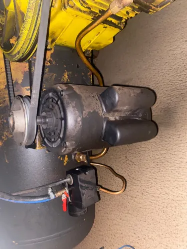 Compressor 175 litros ,motor novo funcionando perfeitamente 