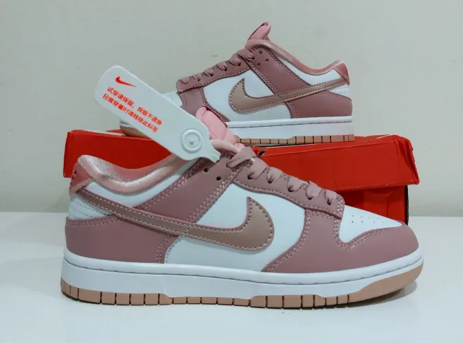 Nike Dunk Low Pink Velvet 