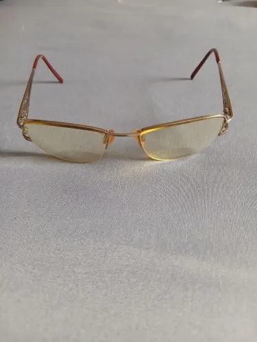 Linda armação de óculos Pierre Cardin 