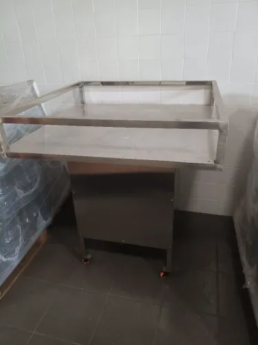 Mesa de Aço Inox com rodinhas