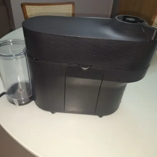 Cafeteira Nespresso Vertuo Pop - Preto Clássico | Nova / Semi-nova | Ótimo Preço!