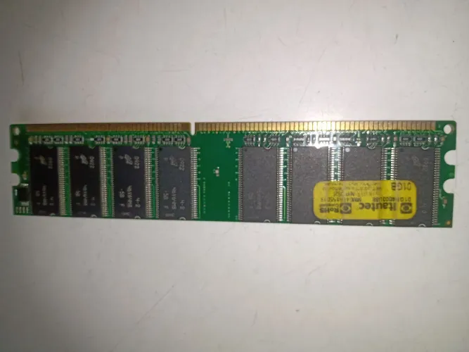 Memória RAM Itautec 1 gb usada