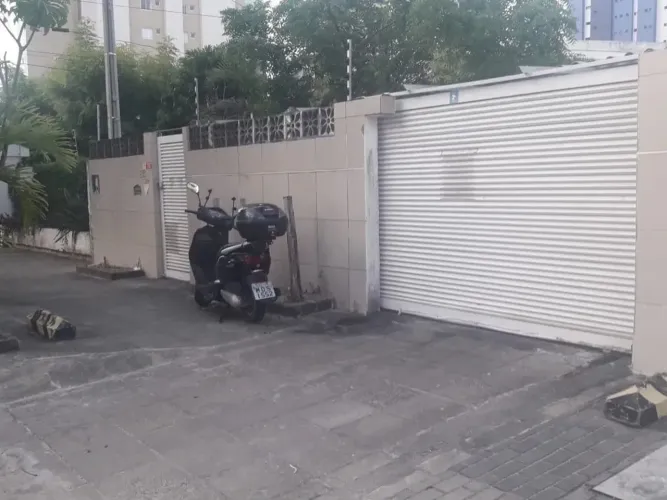 Casa para Venda em João Pessoa, manaira, 5 dormitórios, 2 suítes, 2 banheiros, 5 vagas