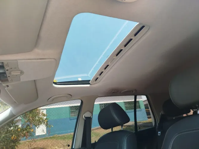 Volkswagen Golf Sportline 1.6 MI Total Flex 8V 4P 2014