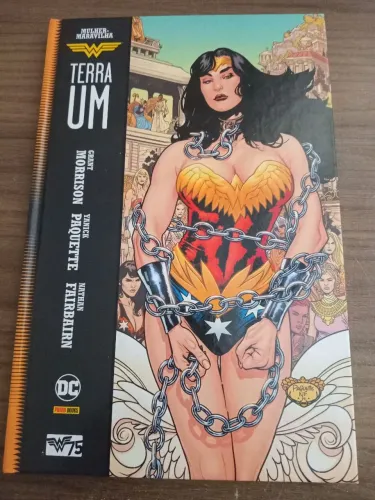 HQ Mulher Maravilha - Terra Um