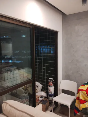 DOAÇÀO 1 armário coz. comprando porta de correr em cor cobre e vidro temperado verde com 