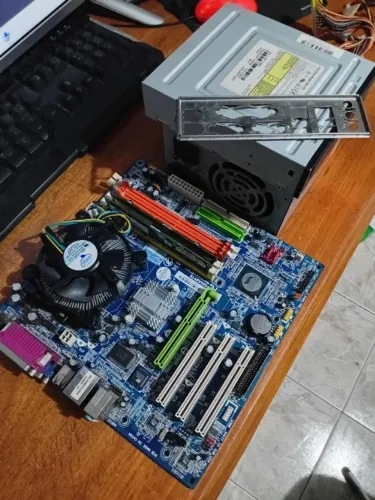 kit intel dual core + 2gb ram ddr2 + fonte + driver dvd + hd 320gb + windows 7