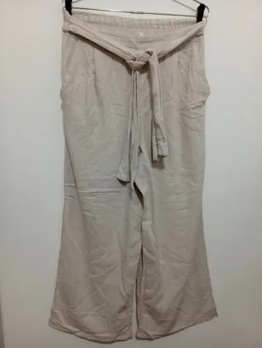 Calça pantacourt feminina de linho 