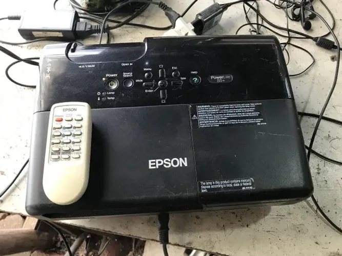 Retroprojetor Epson EMP-S5. Ler descrição. NH.