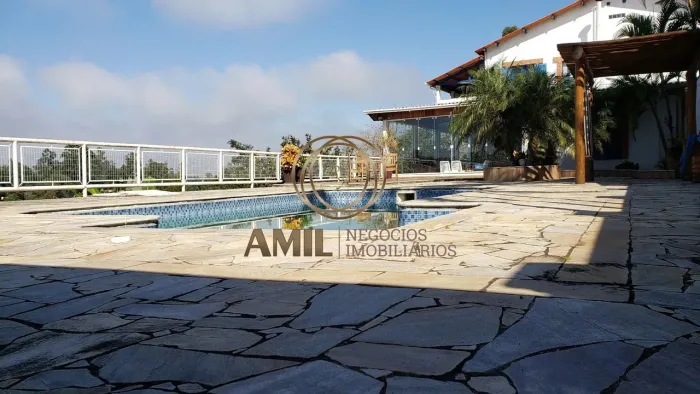 Excelente Chácara no Condomínio Fechado - Vila São Geraldo - 9120 m² total terreno e 400 m
