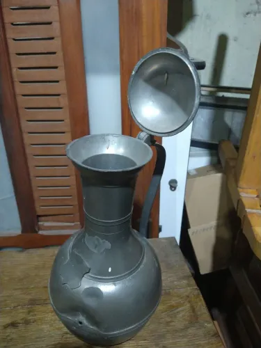 Jarro decorativo antigo