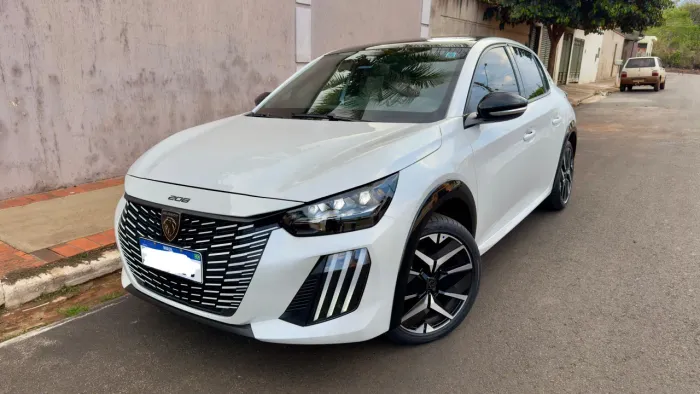 Peugeot 208 GT 1.0 Turbo Flex 5P Aut. 2025