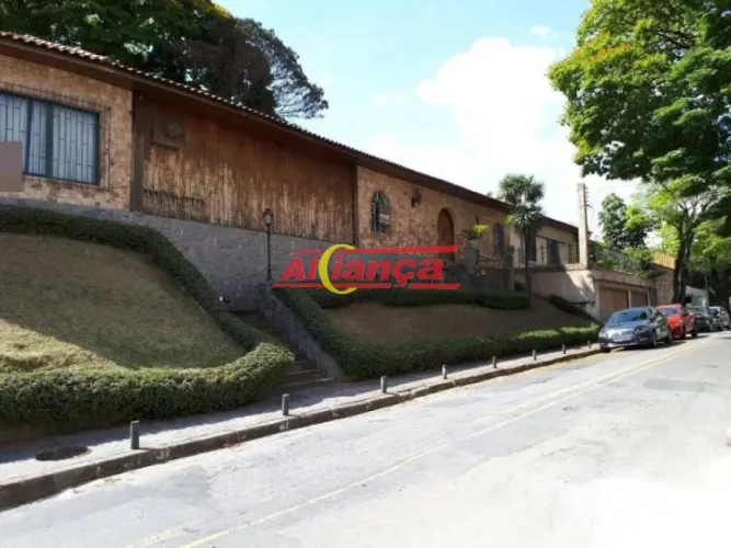 CASA PARA ALUGAR COM 600M², 06 QUARTOS, VILA ROSÁLIA - GUARULHOS/SP POR R$ 12.000,00