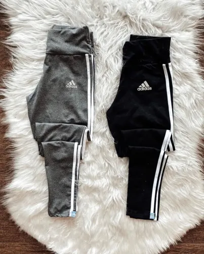 Duas calças legging flaneladas