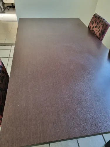 Mesa de jantar em MDF
