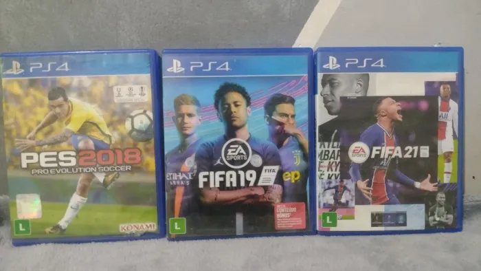 Jogos de PS4 - PES 2018, FIFA 19 e FIFA 21