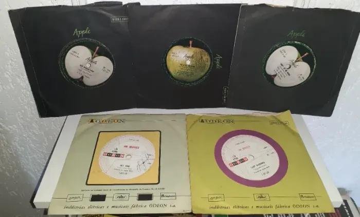 The Beatles - lote com 05 discos de vinil compacto 7pol 1968-1969