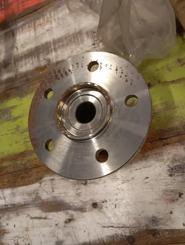 Cubo de Roda de MB 180 Mercedes van