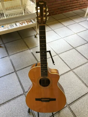 VIOLÃO TAYLOR 410 NYLON