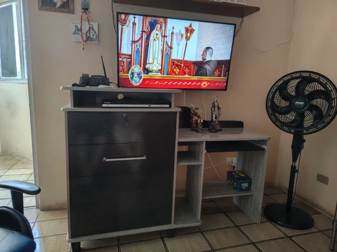 Vendo cômoda