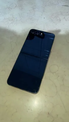 Samsung ZFlip 7 FE
