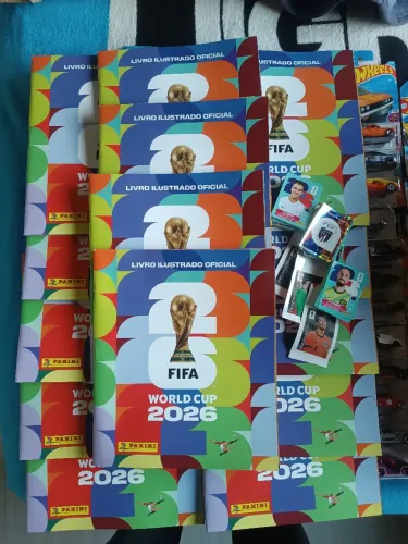 Álbuns Capa Flexível e Figurinhas