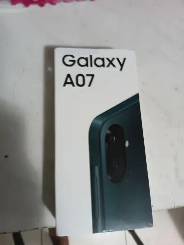 Vendo esse Samsung A07 128 gigas 4 de ram na caixa lacrado com nota e garantia novo