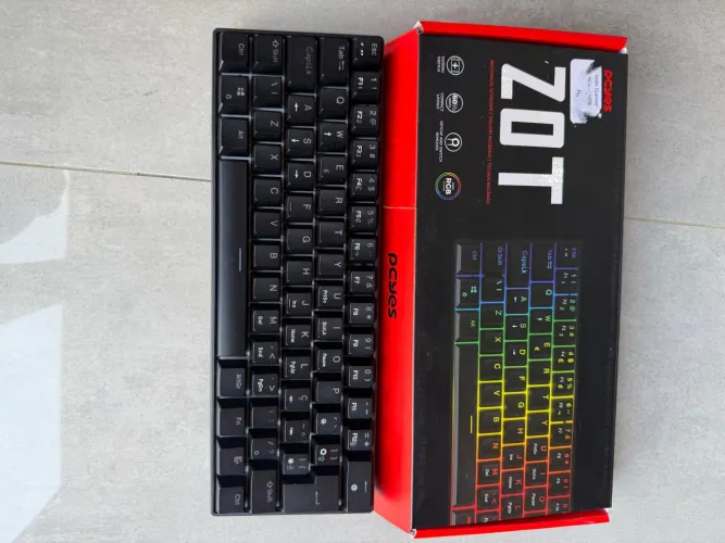 Teclado Gamer Zot 60% RGB
