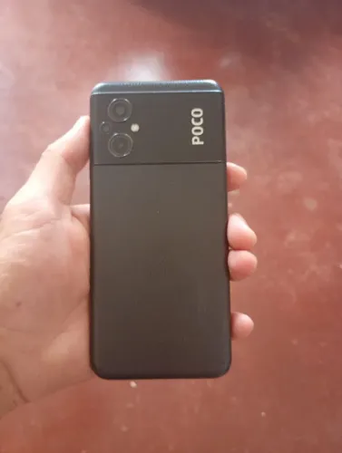 Poço M 5 128 gb 8 ram tem NFC novinho zero Todo original 