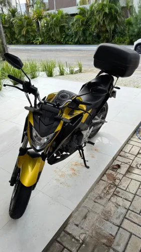 Honda CB 300F Twister ABS 2023 - Apenas 5.200km - Estado de Zero!