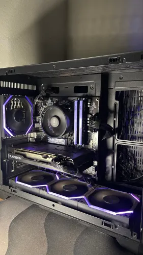PC GAMER COMPLETO - RYZEN 5 + RX 6650 XT