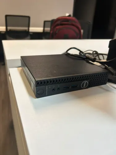 Computador Dell slim