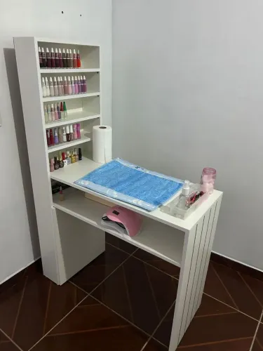Mesa de manicure em mdf
