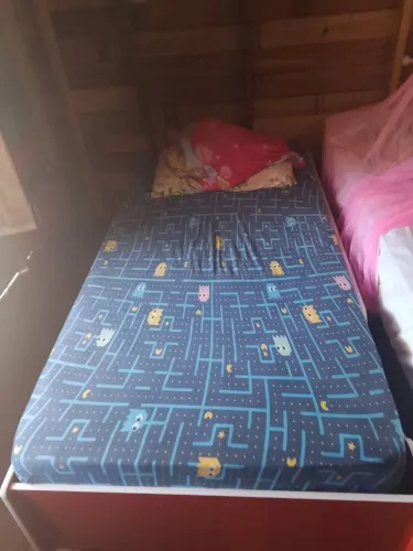 Vendo cama de solteiro