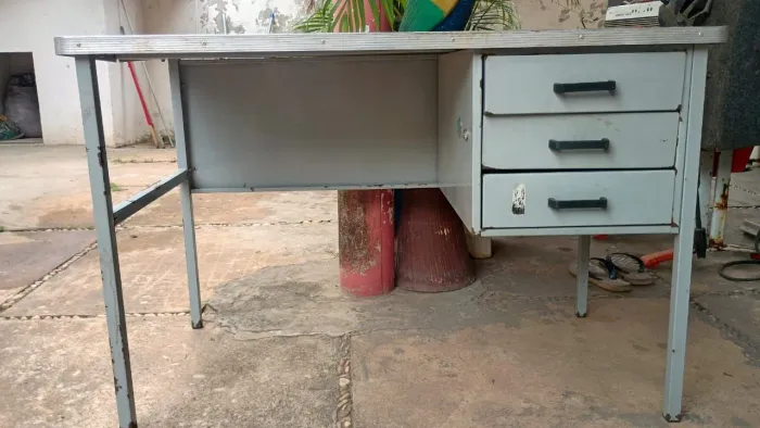 Mesa ferro