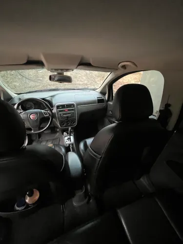 Fiat Punto Essence Dualogic 1.6 Flex 16V 5P 2012