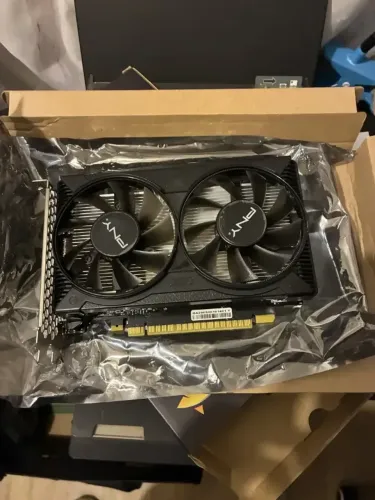 Placa De Vídeo Pny Geforce Gtx 1650 Dual Fan, Com 4gb Gddr6
