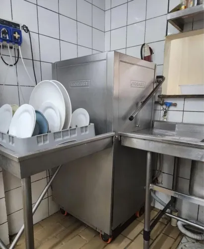 Lavadora de louças marca HOBART