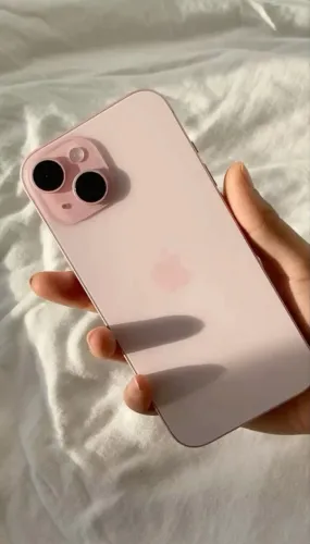 Vendo iPhone 15 plus rosa