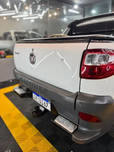 Fiat Strada Adventure1.8/ 1.8 Locker Flex CD 2015