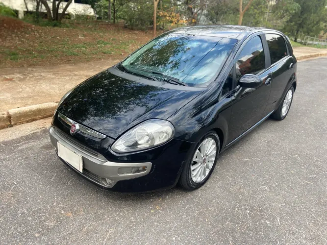 Fiat Punto Essence 1.6 Flex 16V 5P 2016