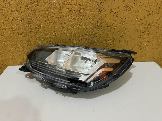 Farol esquerdo Peugeot 208 2020/2021/2022/2023/2024/2025