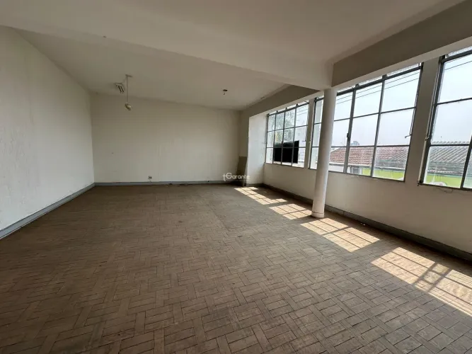 Prédio à venda com 326 m², Centro Histórico em Guaratinguetá- SP