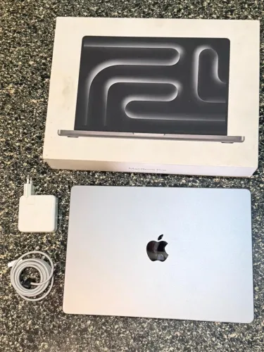 MacBook M3 pro
