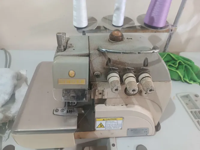 Máquinas de costura industrial